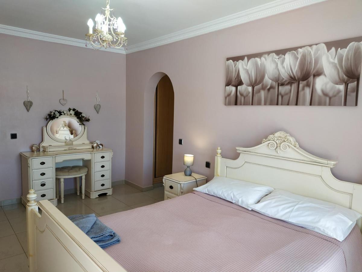 Villa Casa Del Sol 3 Bedroom Villa With Private Solar Covered 12M X 6M Pool Minimum Stay 7 Nights Chromecast And Wifi Throughout The Property Triquivijate Екстер'єр фото