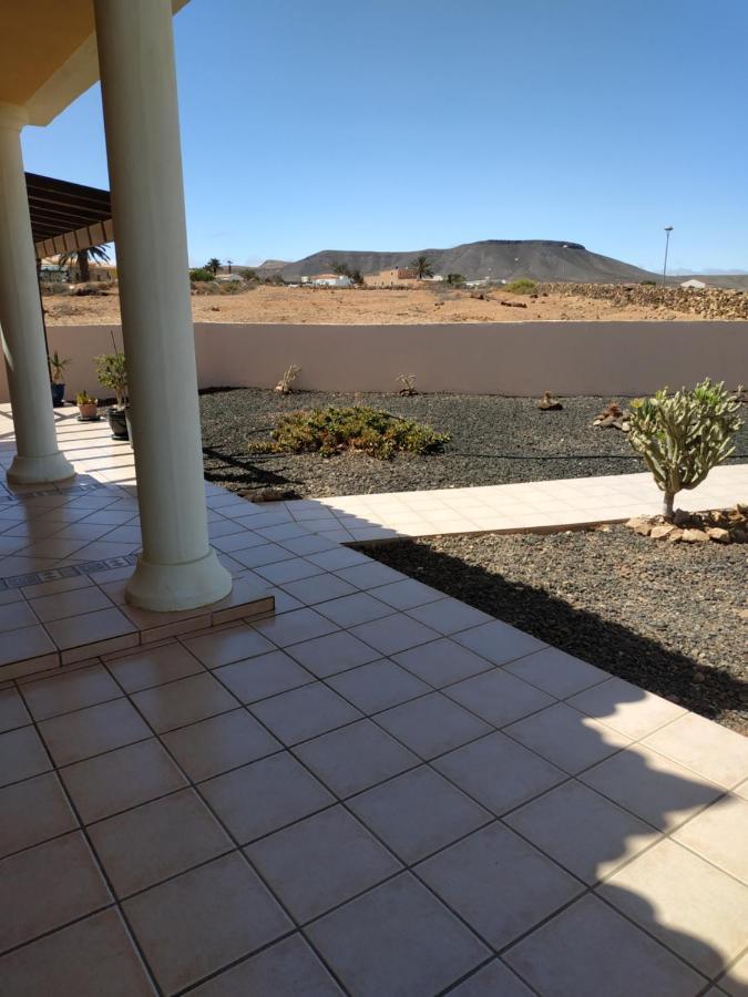 Villa Casa Del Sol 3 Bedroom Villa With Private Solar Covered 12M X 6M Pool Minimum Stay 7 Nights Chromecast And Wifi Throughout The Property Triquivijate Екстер'єр фото