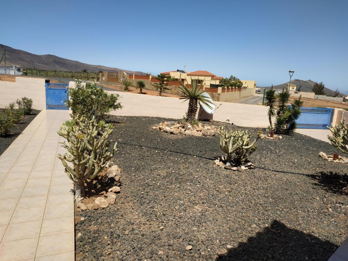 Villa Casa Del Sol 3 Bedroom Villa With Private Solar Covered 12M X 6M Pool Minimum Stay 7 Nights Chromecast And Wifi Throughout The Property Triquivijate Екстер'єр фото