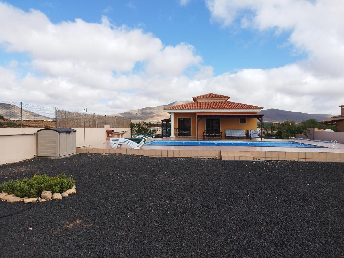 Villa Casa Del Sol 3 Bedroom Villa With Private Solar Covered 12M X 6M Pool Minimum Stay 7 Nights Chromecast And Wifi Throughout The Property Triquivijate Екстер'єр фото