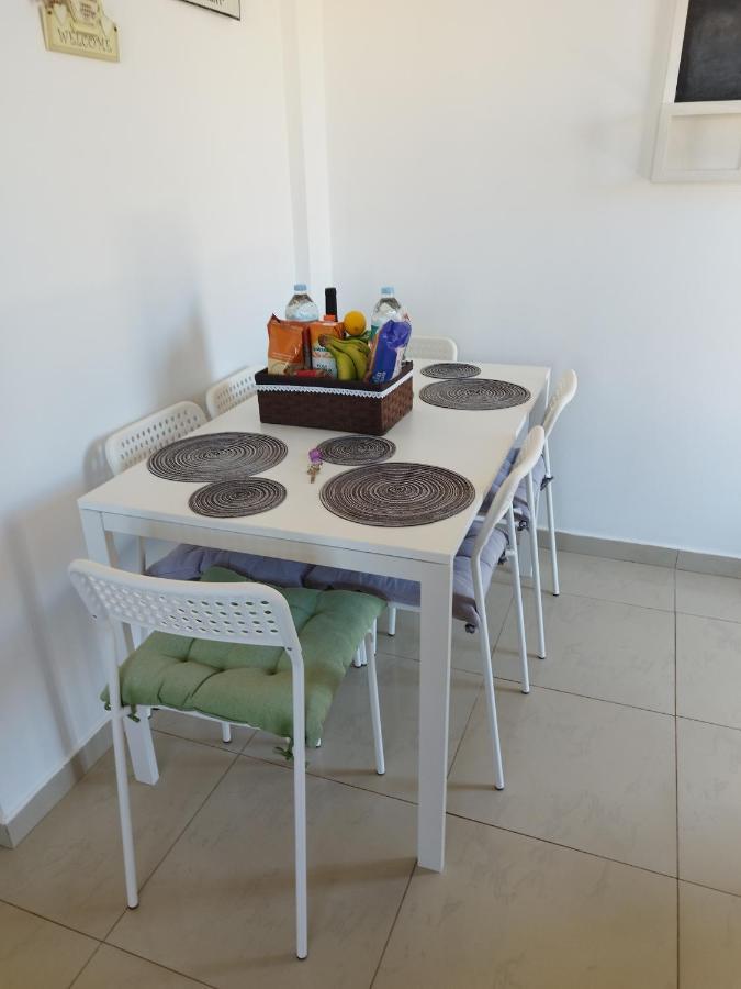 Villa Casa Del Sol 3 Bedroom Villa With Private Solar Covered 12M X 6M Pool Minimum Stay 7 Nights Chromecast And Wifi Throughout The Property Triquivijate Екстер'єр фото
