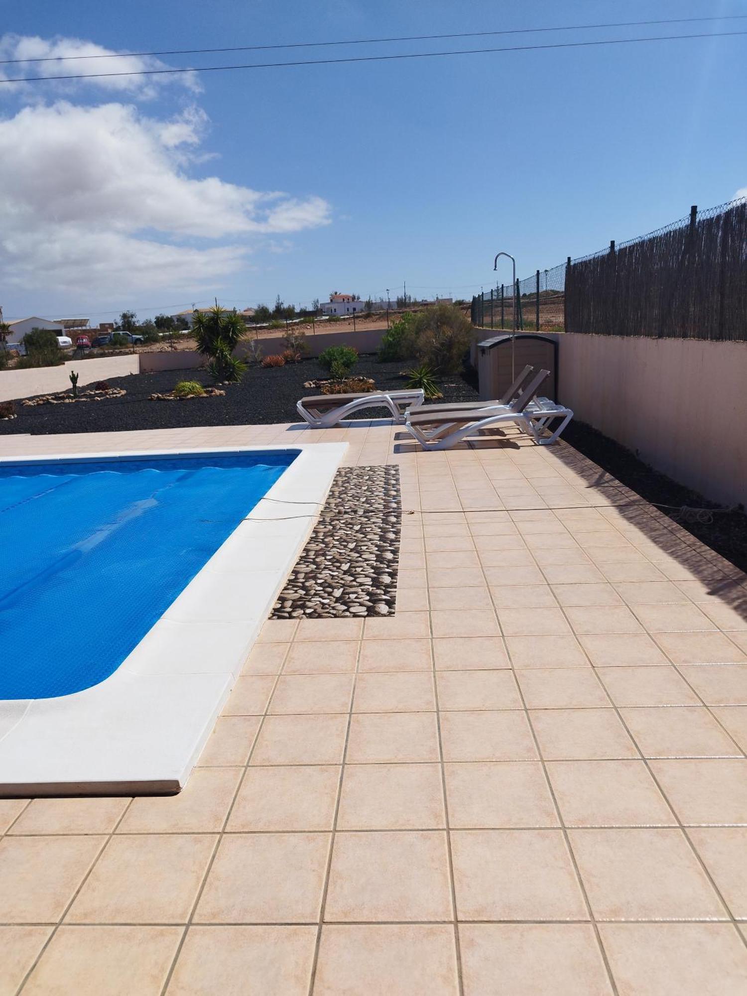 Villa Casa Del Sol 3 Bedroom Villa With Private Solar Covered 12M X 6M Pool Minimum Stay 7 Nights Chromecast And Wifi Throughout The Property Triquivijate Екстер'єр фото