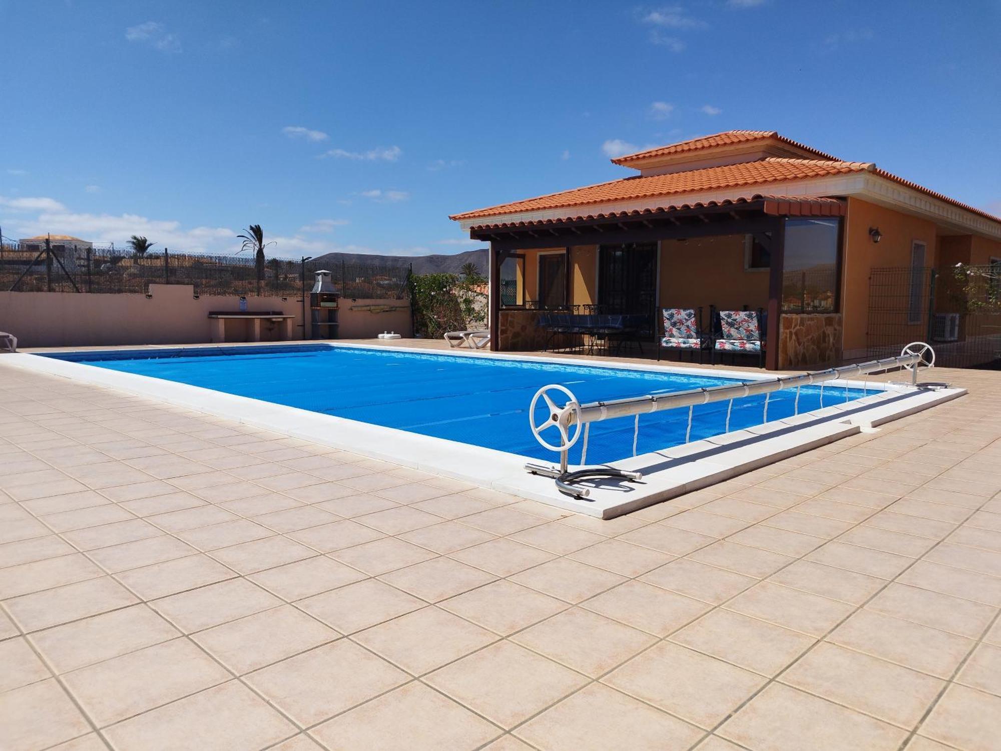 Villa Casa Del Sol 3 Bedroom Villa With Private Solar Covered 12M X 6M Pool Minimum Stay 7 Nights Chromecast And Wifi Throughout The Property Triquivijate Екстер'єр фото