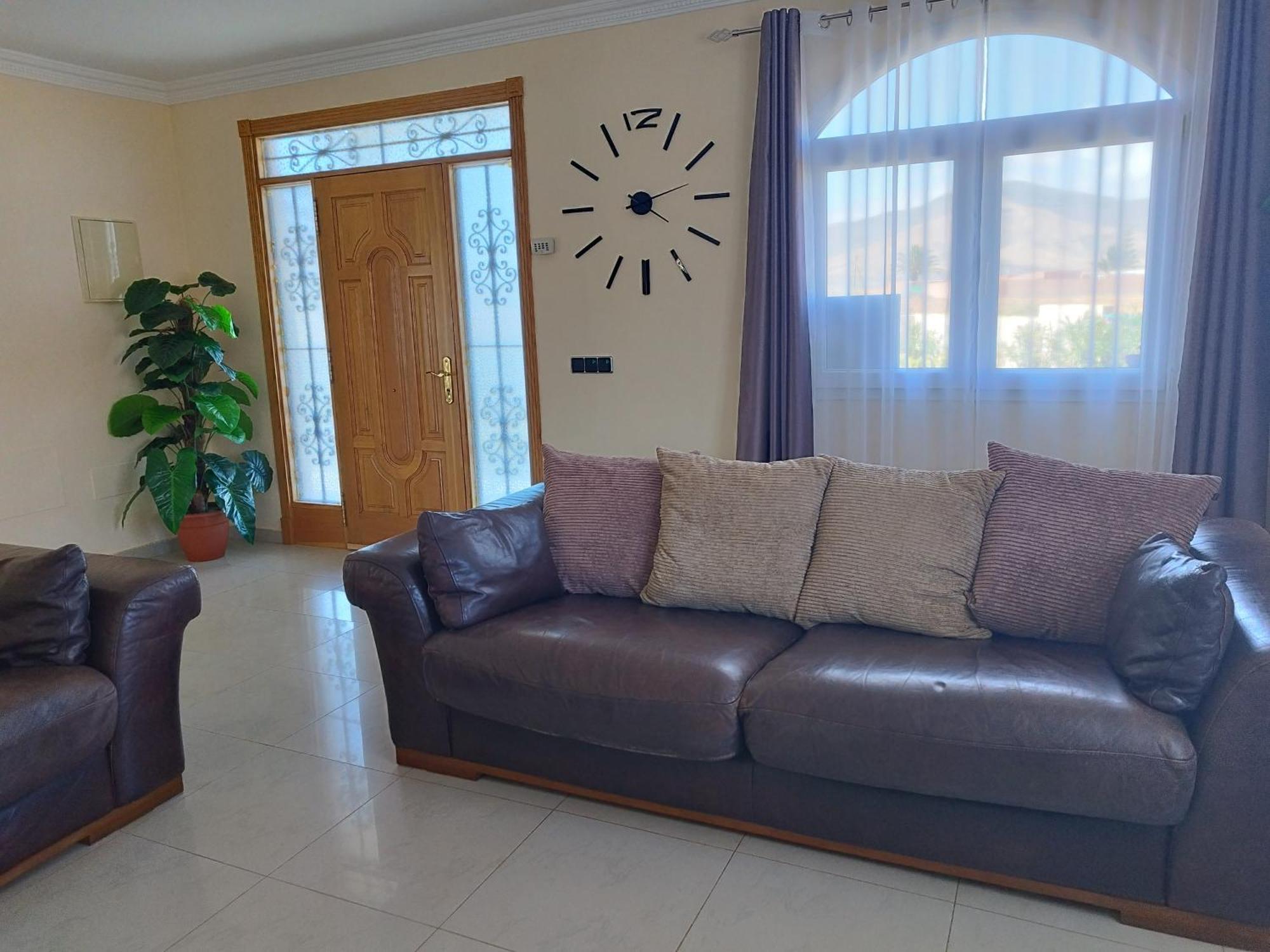 Villa Casa Del Sol 3 Bedroom Villa With Private Solar Covered 12M X 6M Pool Minimum Stay 7 Nights Chromecast And Wifi Throughout The Property Triquivijate Екстер'єр фото